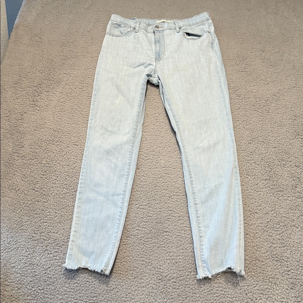 Levi's 724 High Rise Straight Light Blue Women's Jeans Size 32